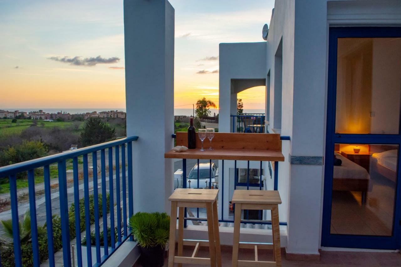 Ron'S Pergola Apartment Paphos Eksteriør bilde